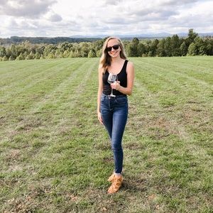 Meet your Posher, Taylor